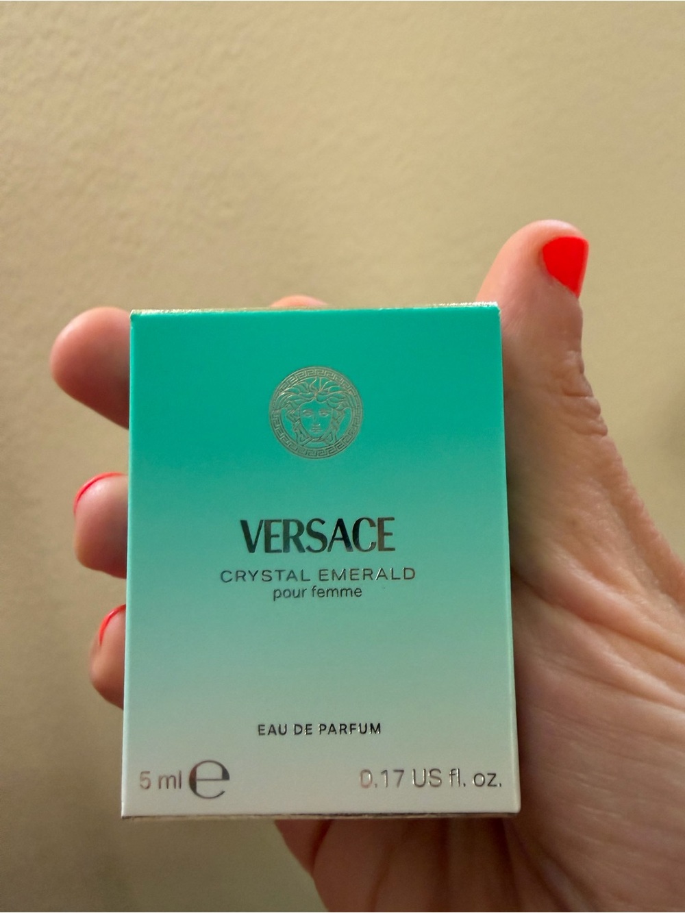 New 4 piece Versace, Dolce & Gabbana, and Prada Beauty Set - Picture 5 of 11